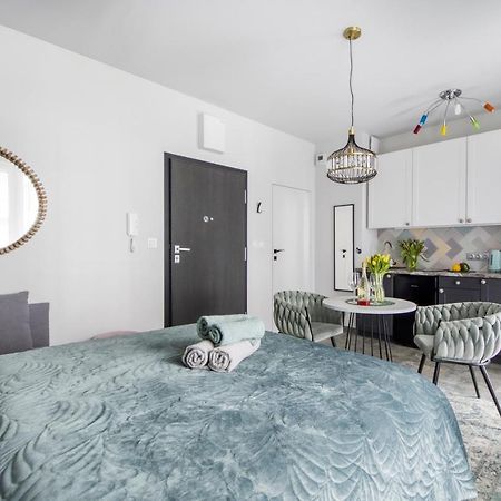 Apartamenty Metropark Krzemieniecka-Lux Varsóvia Exterior foto