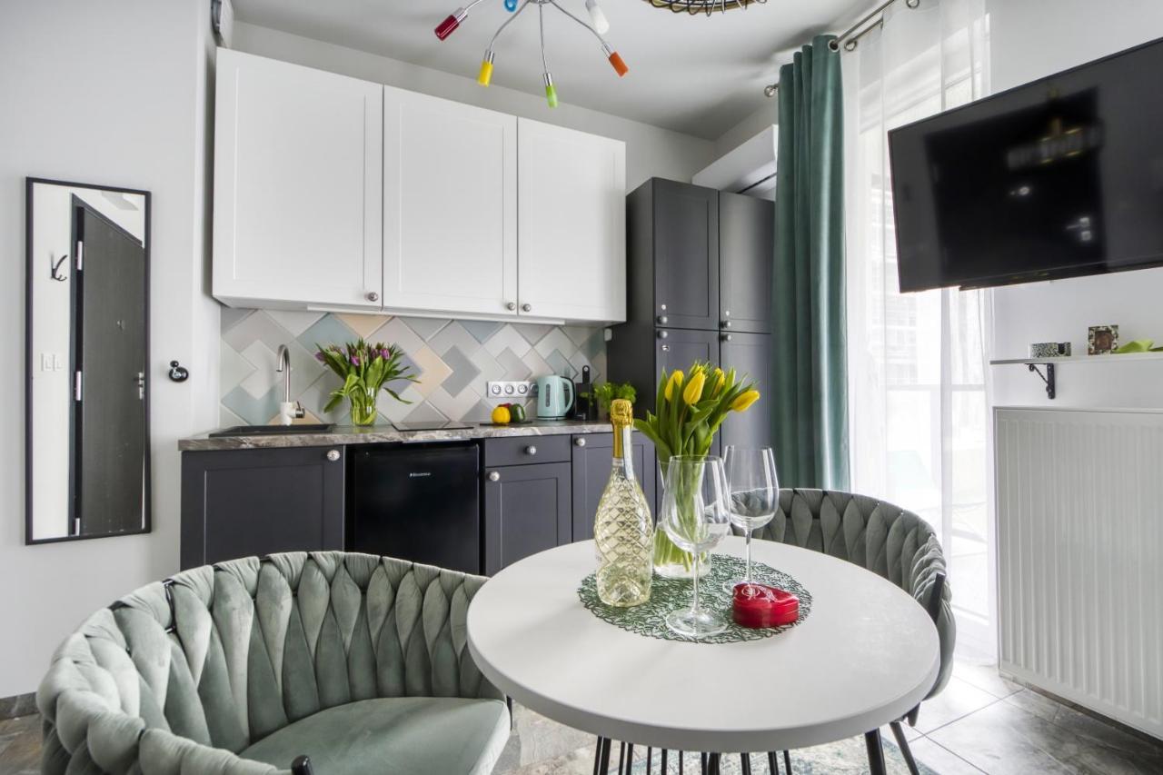 Apartamenty Metropark Krzemieniecka-Lux Varsóvia Exterior foto